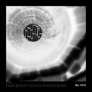 Kalenderblatt Mai - Black&White 2019 (c)decoDesign-peters